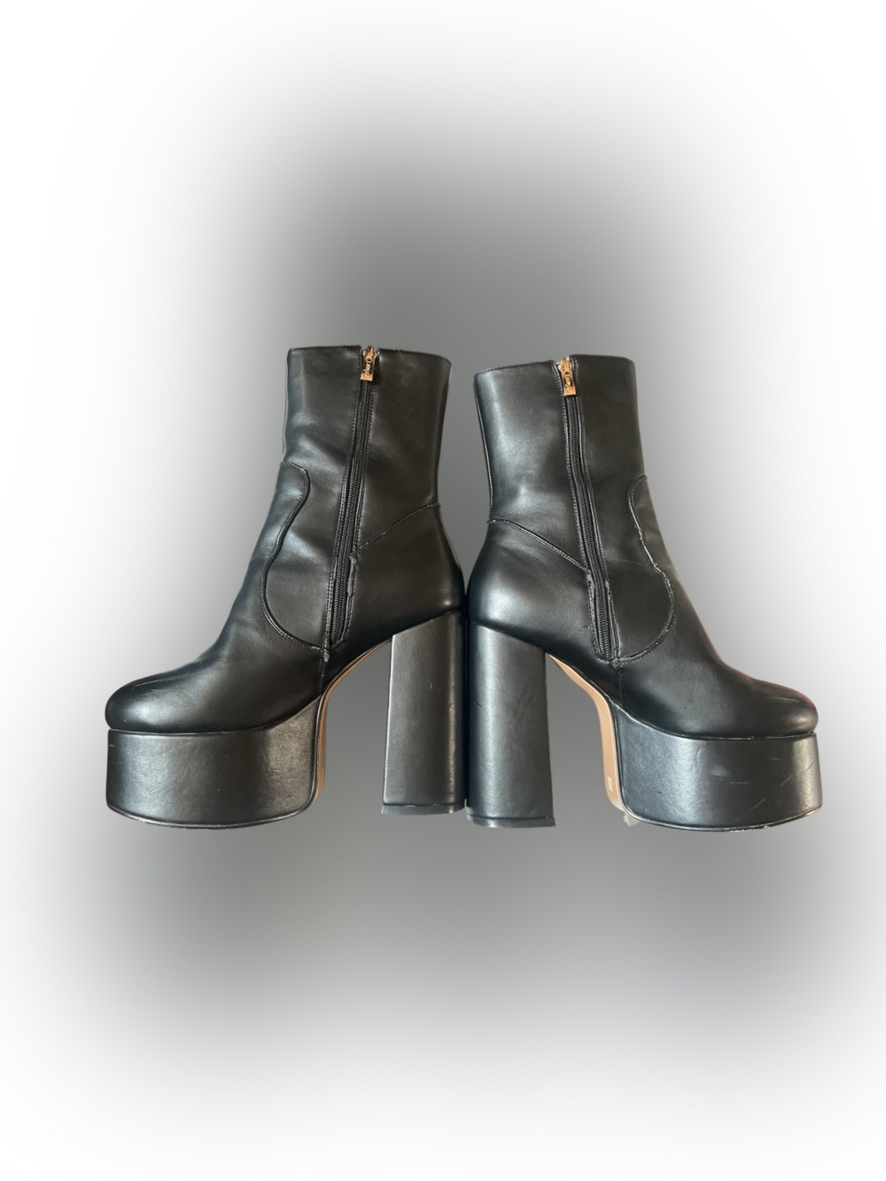 nearly new.  size 9 platform boots. lamoda design.